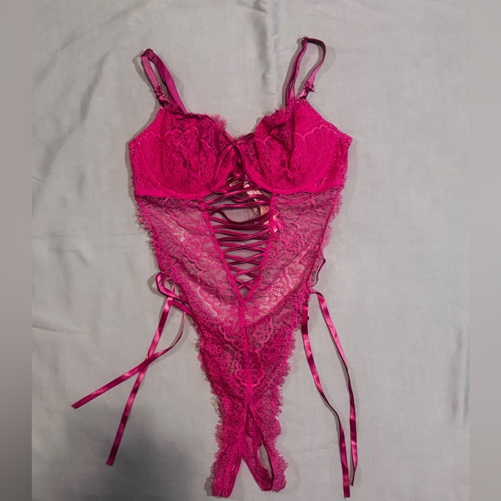 Victoria’s Secret Pink Lace Corset Teddy Bodysuit NWT – Size L